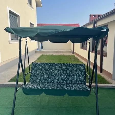 Πανσιόν Pensiunea Amigo Si Maria 4*